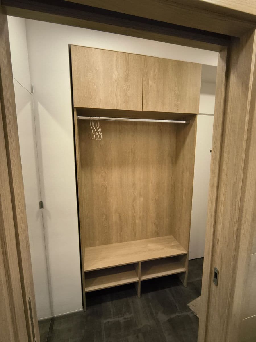 Prenájom bytu 1-izbový 39 m², Kafkova, Praha, Praha Prenájom bytu 1-izbový 39 m², Kafkova, Praha, Praha