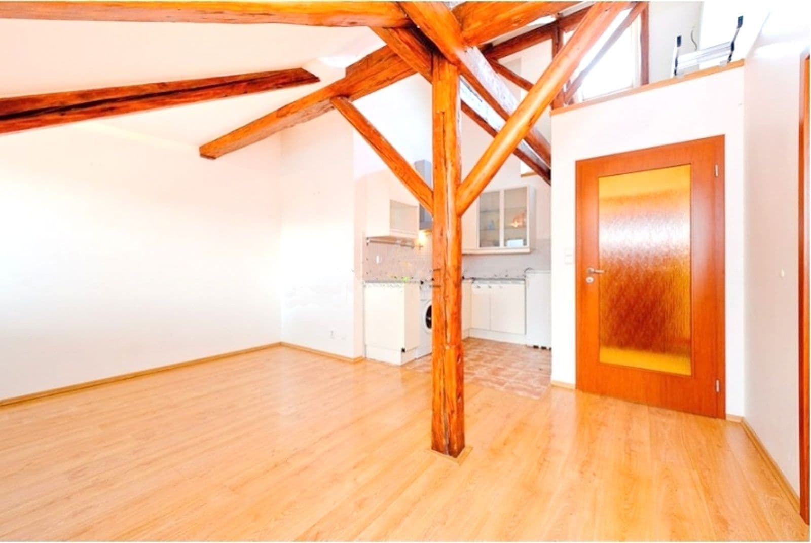 Prenájom bytu 2-izbový 55 m², Klapkova, Praha, Praha Prenájom bytu 2-izbový 55 m², Klapkova, Praha, Praha