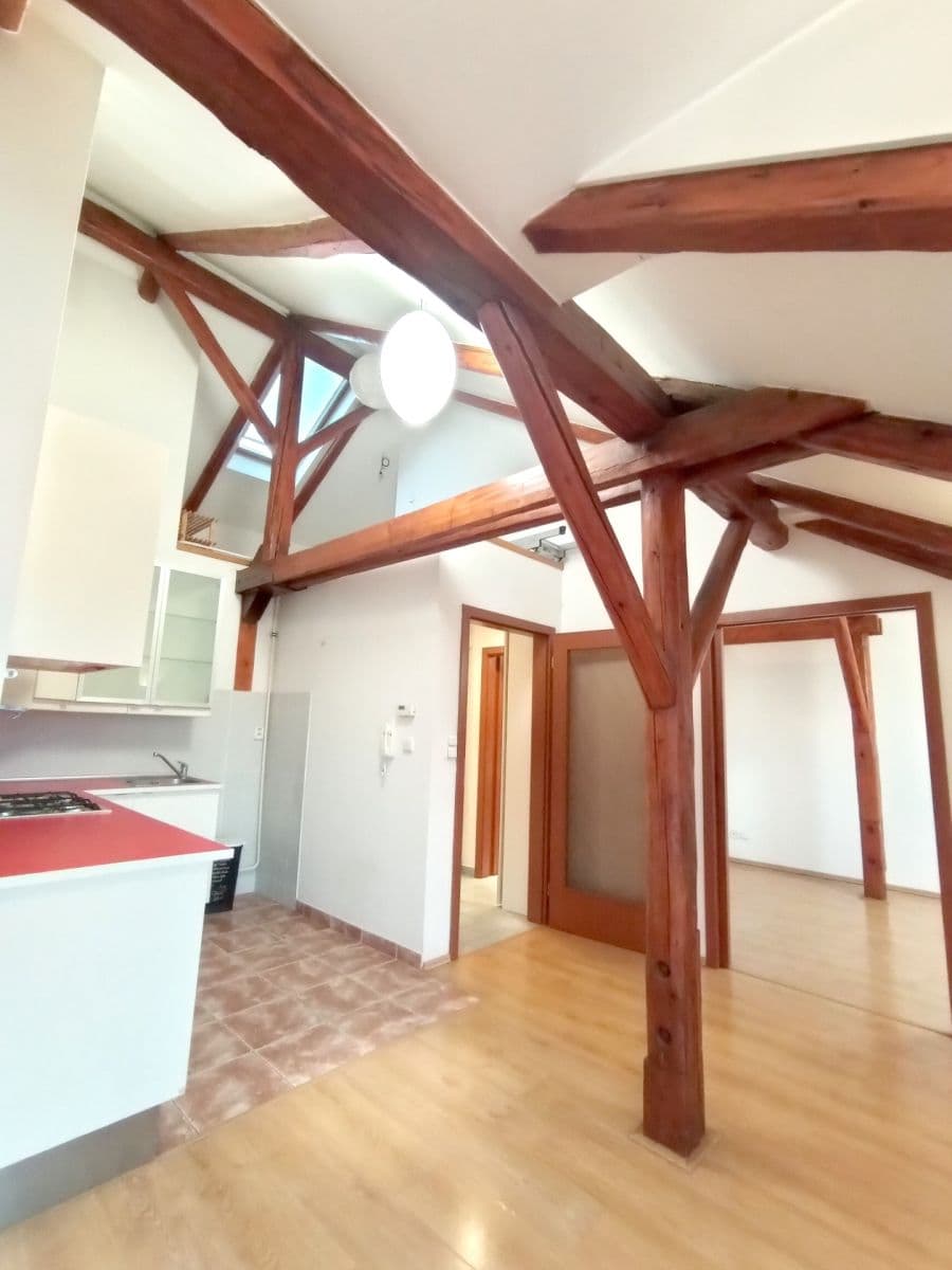 Prenájom bytu 2-izbový 55 m², Klapkova, Praha, Praha Prenájom bytu 2-izbový 55 m², Klapkova, Praha, Praha