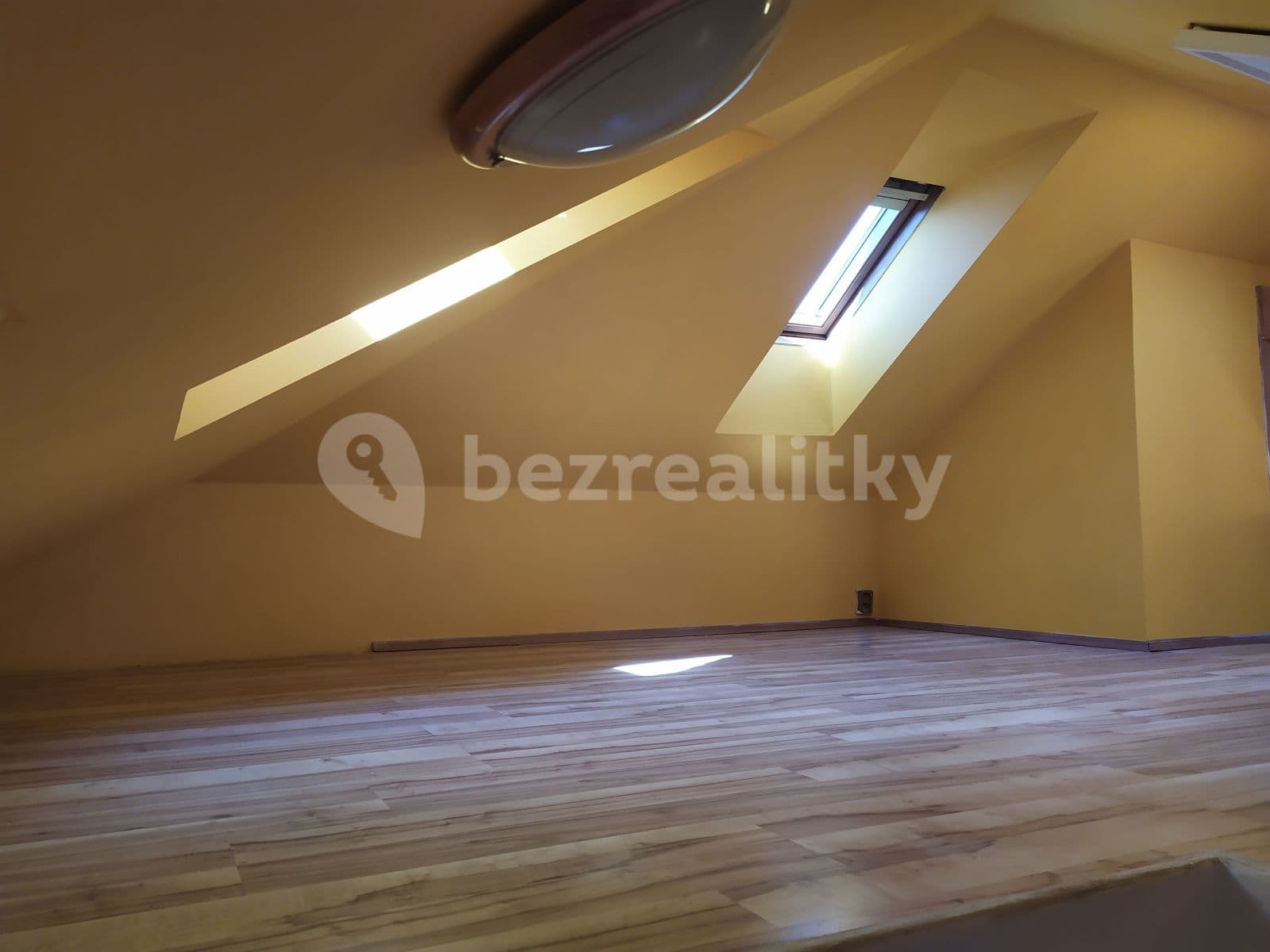 Prenájom bytu 1-izbový 36 m², Dolnoměcholupská, Praha, Praha Prenájom bytu 1-izbový 36 m², Dolnoměcholupská, Praha, Praha