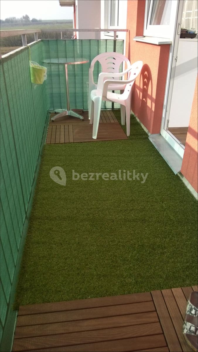 Prenájom bytu 2-izbový 63 m², Mirešická, Jinočany, Středočeský kraj Prenájom bytu 2-izbový 63 m², Mirešická, Jinočany, Středočeský kraj