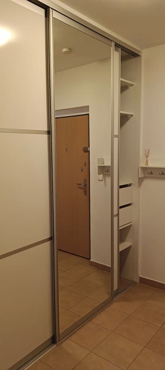 Prenájom bytu 2-izbový 63 m², Mirešická, Jinočany, Středočeský kraj Prenájom bytu 2-izbový 63 m², Mirešická, Jinočany, Středočeský kraj