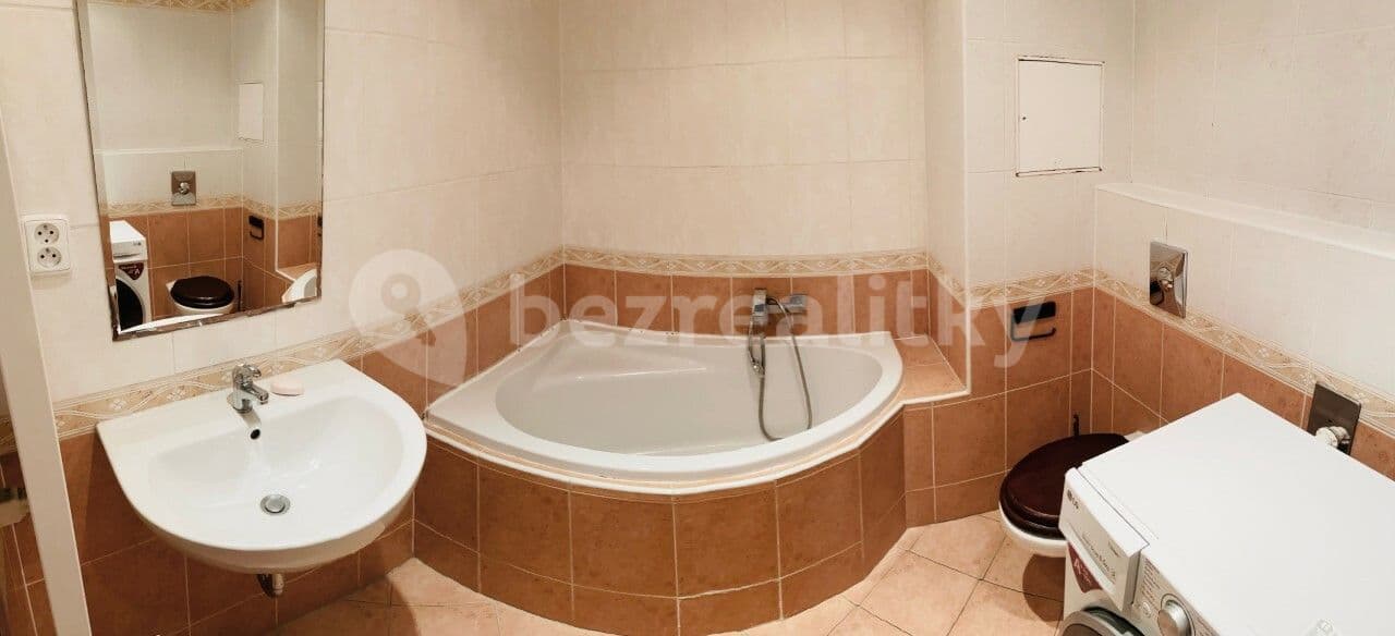 Prenájom bytu 2-izbový 56 m², Plzeňská, Praha, Praha Prenájom bytu 2-izbový 56 m², Plzeňská, Praha, Praha