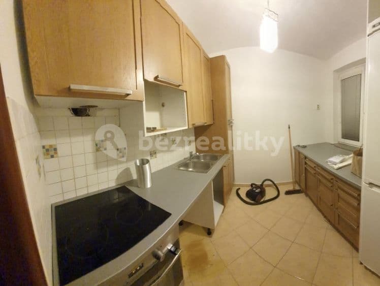 Prenájom bytu 3-izbový 70 m², Holčovická, Praha, Praha Prenájom bytu 3-izbový 70 m², Holčovická, Praha, Praha