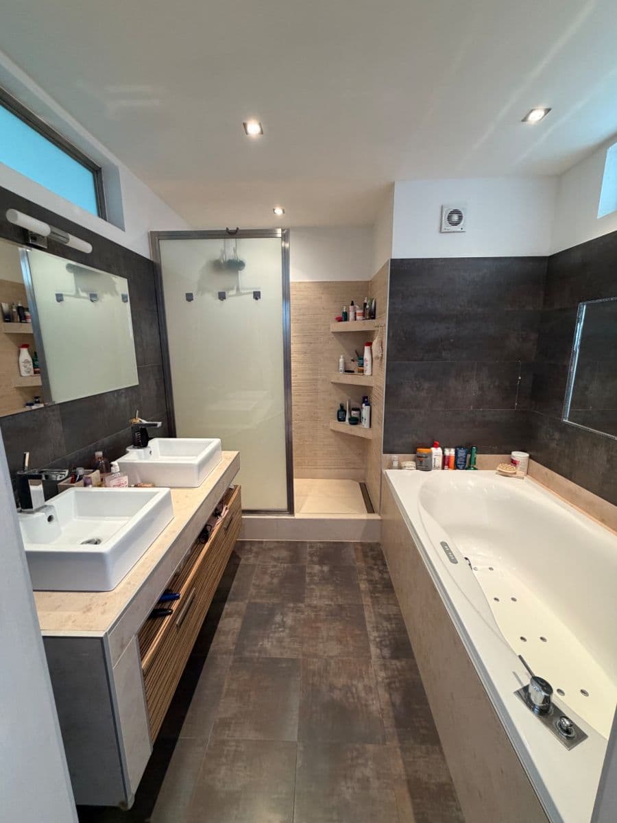 Prenájom bytu 4-izbový 98 m², Fantova, Praha, Praha Prenájom bytu 4-izbový 98 m², Fantova, Praha, Praha