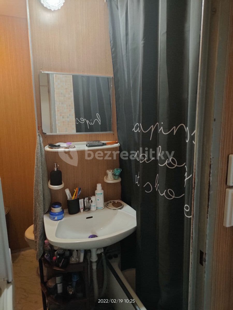 Prenájom bytu Garsoniéra 35 m², Dobevská, Praha, Praha Prenájom bytu Garsoniéra 35 m², Dobevská, Praha, Praha