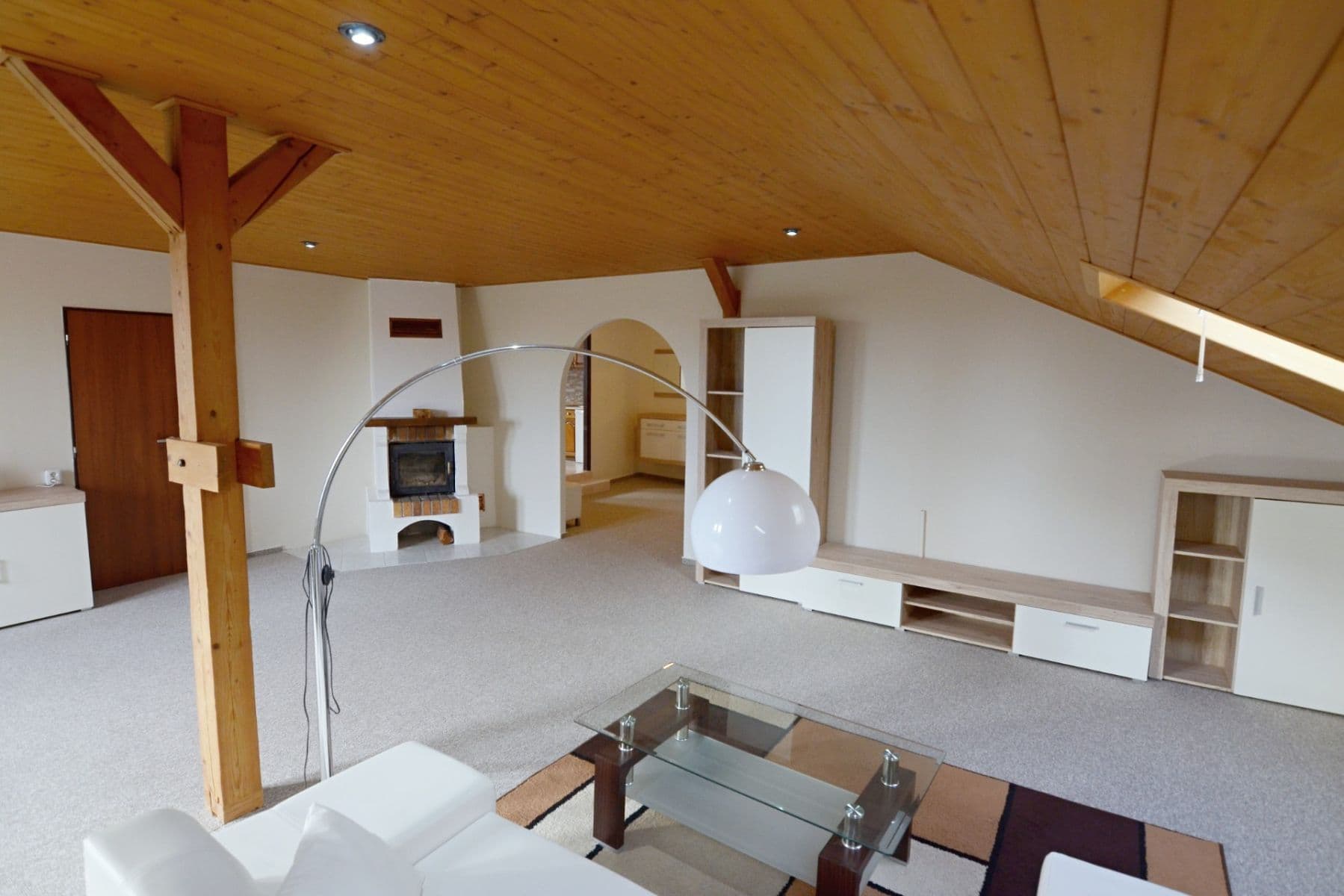 Prenájom bytu 4-izbový 200 m², Záboří, Jihočeský kraj Prenájom bytu 4-izbový 200 m², Záboří, Jihočeský kraj