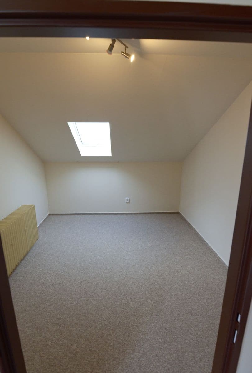 Prenájom bytu 4-izbový 200 m², Záboří, Jihočeský kraj Prenájom bytu 4-izbový 200 m², Záboří, Jihočeský kraj