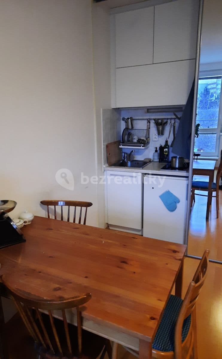 Prenájom bytu 1-izbový 30 m², Merhoutova, Praha, Praha Prenájom bytu 1-izbový 30 m², Merhoutova, Praha, Praha