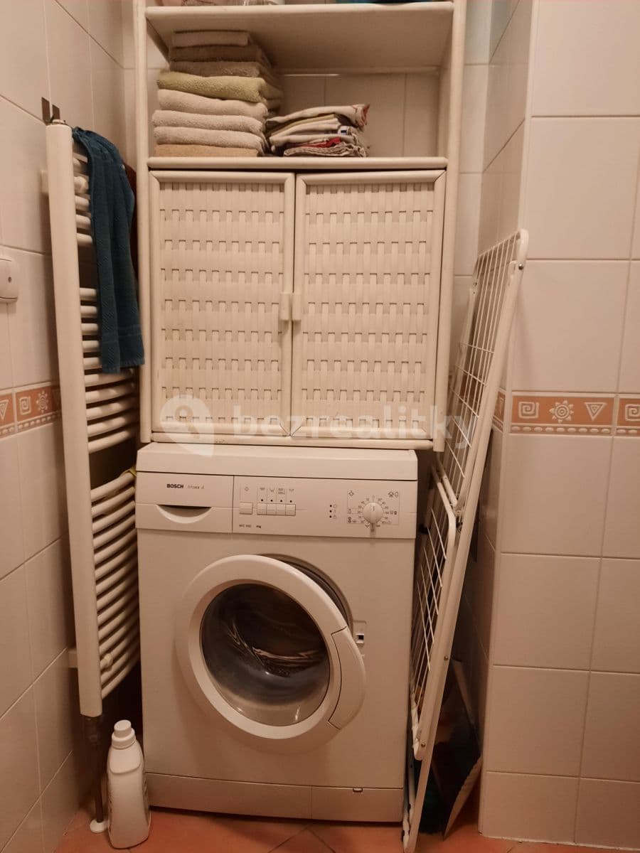 Prenájom bytu 1-izbový 30 m², Merhoutova, Praha, Praha Prenájom bytu 1-izbový 30 m², Merhoutova, Praha, Praha