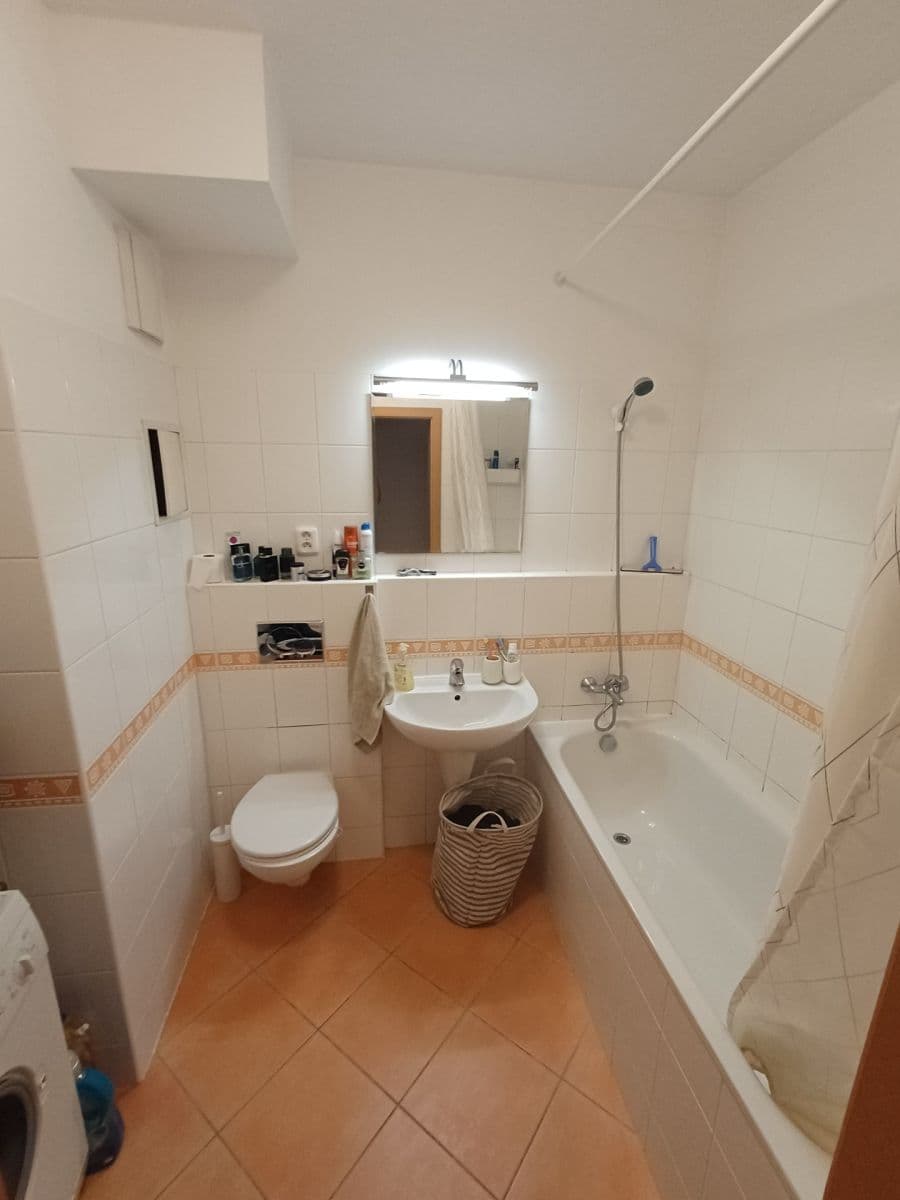Prenájom bytu 1-izbový 30 m², Merhoutova, Praha, Praha Prenájom bytu 1-izbový 30 m², Merhoutova, Praha, Praha
