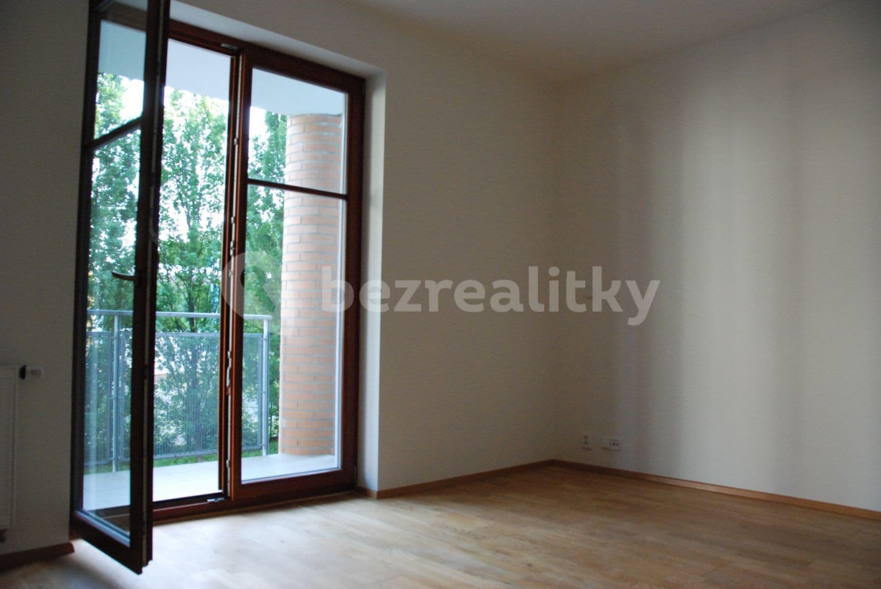 Prenájom bytu 2-izbový 64 m², Paťanka, Praha, Praha Prenájom bytu 2-izbový 64 m², Paťanka, Praha, Praha