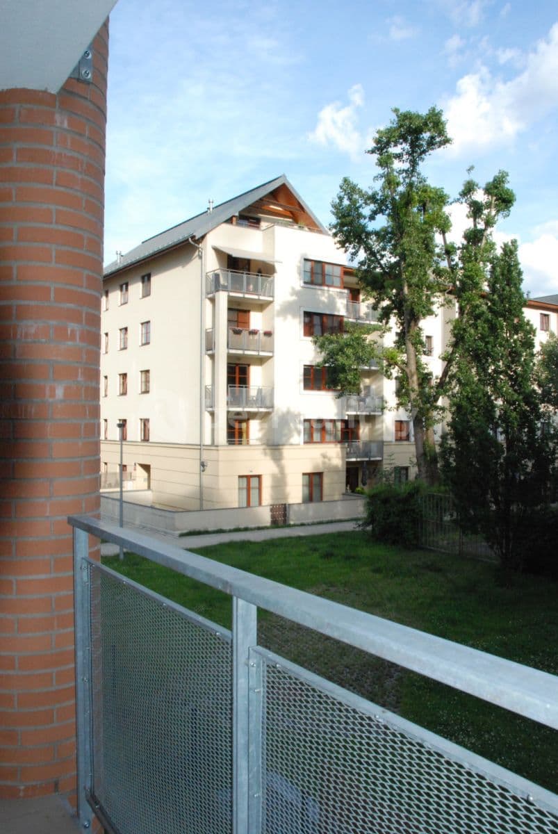 Prenájom bytu 2-izbový 64 m², Paťanka, Praha, Praha Prenájom bytu 2-izbový 64 m², Paťanka, Praha, Praha