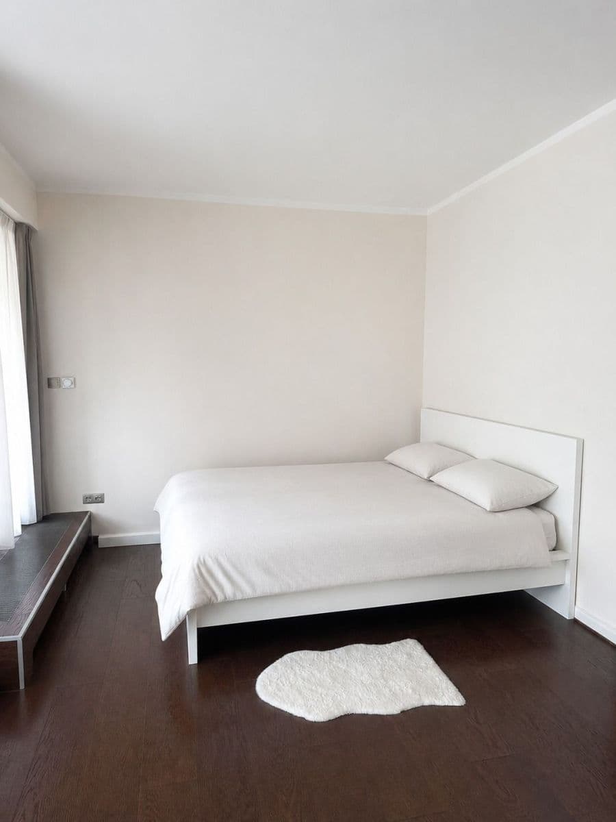Prenájom bytu Garsoniéra 43 m², Na Hřebenkách, Praha, Praha Prenájom bytu Garsoniéra 43 m², Na Hřebenkách, Praha, Praha