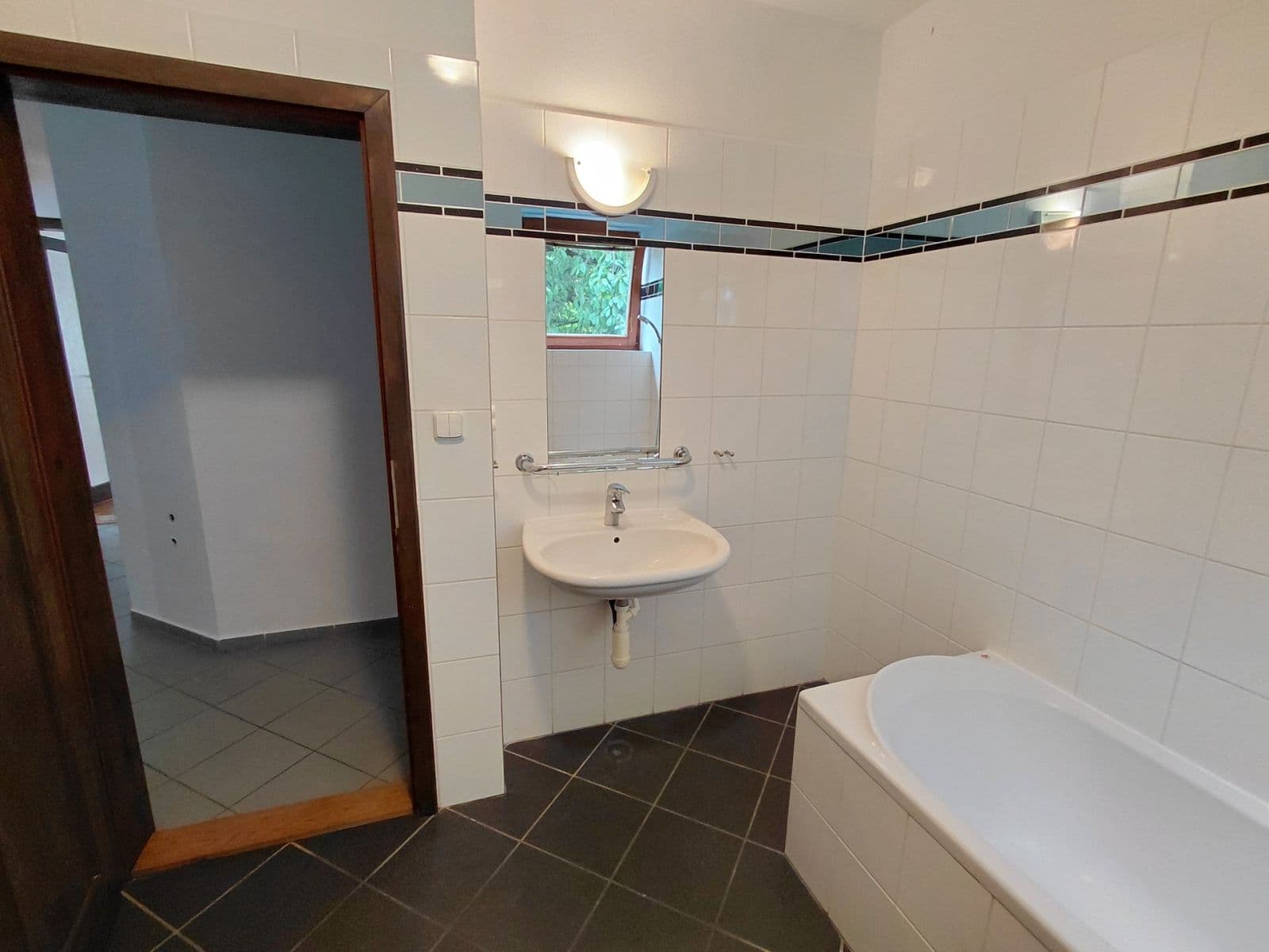 Prenájom bytu 3-izbový 87 m², Kubišova, Praha, Praha Prenájom bytu 3-izbový 87 m², Kubišova, Praha, Praha