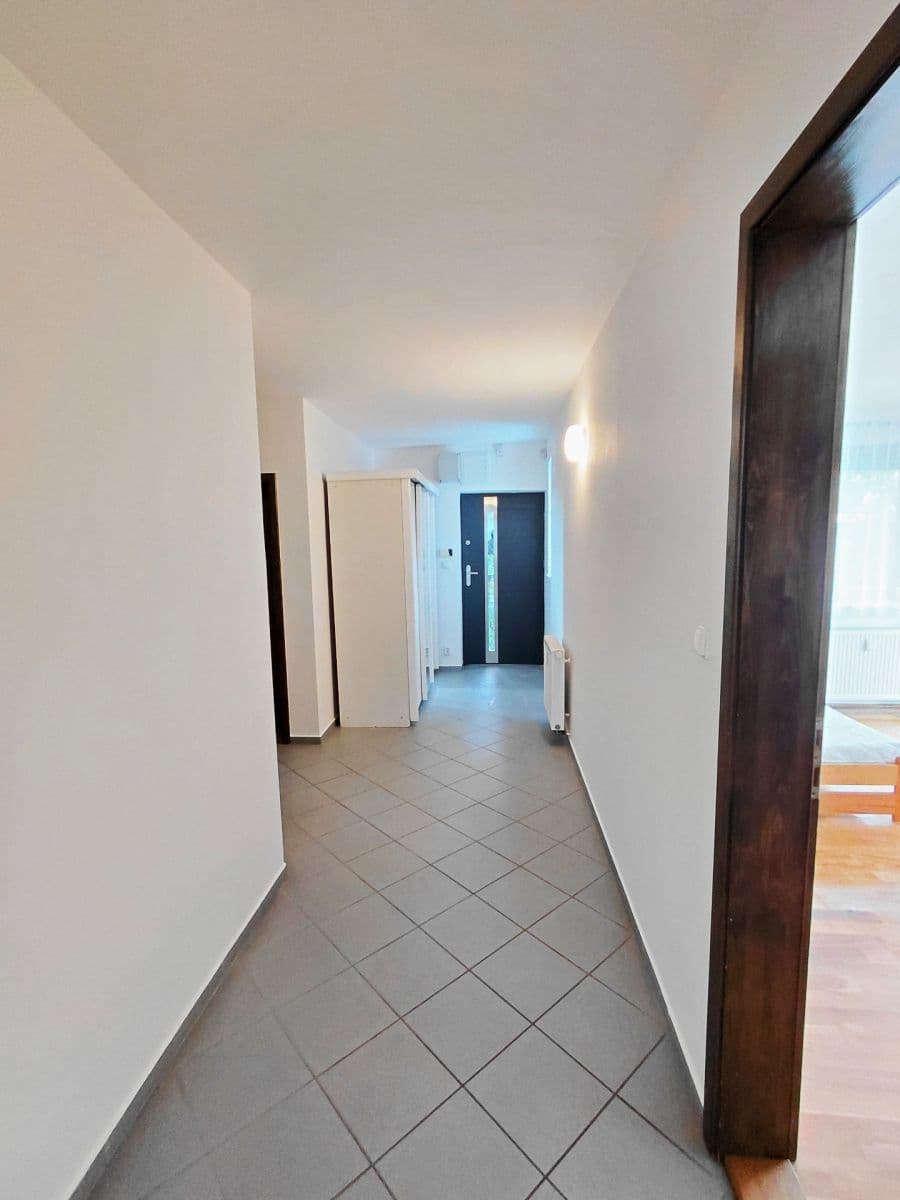 Prenájom bytu 3-izbový 87 m², Kubišova, Praha, Praha Prenájom bytu 3-izbový 87 m², Kubišova, Praha, Praha