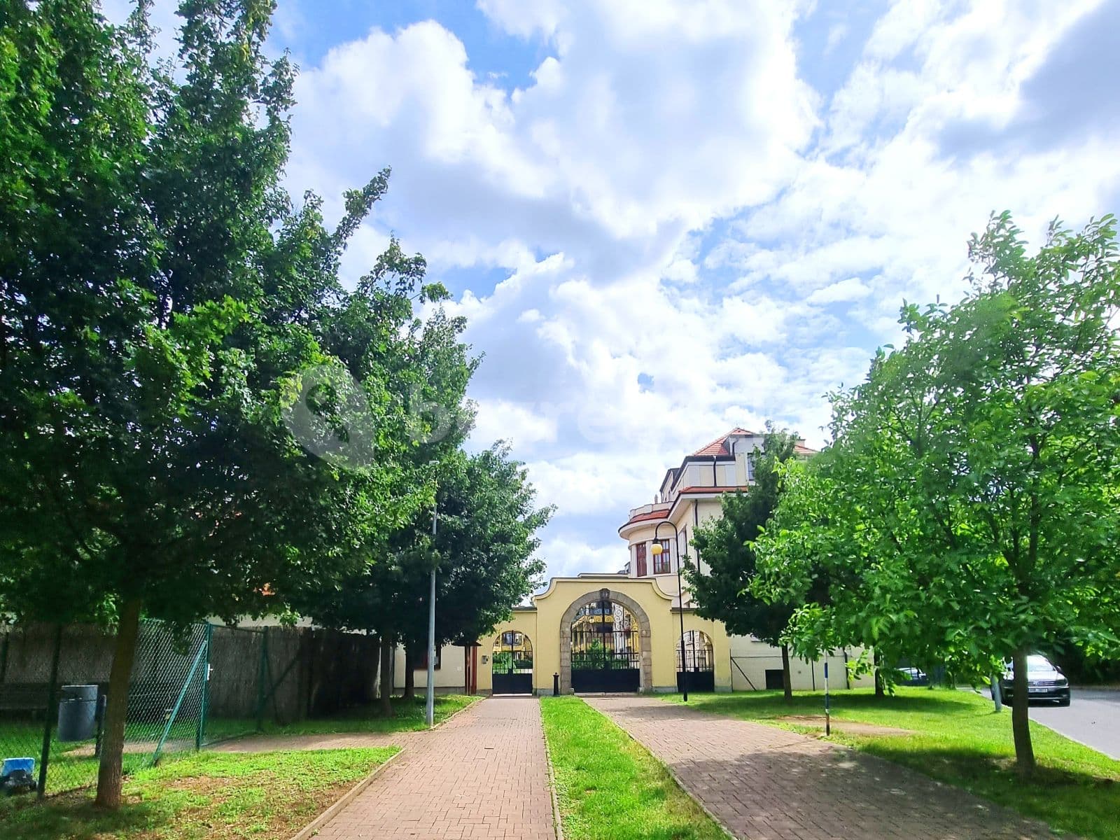 Prenájom bytu 3-izbový 92 m², K Náhonu, Praha, Praha Prenájom bytu 3-izbový 92 m², K Náhonu, Praha, Praha