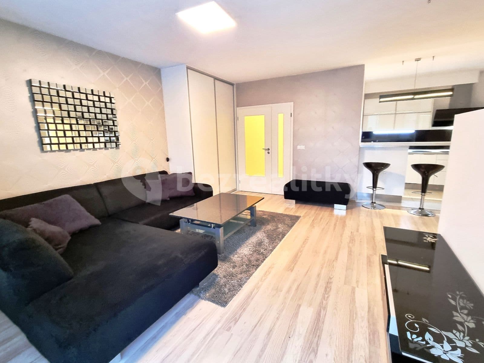Prenájom bytu 3-izbový 92 m², K Náhonu, Praha, Praha Prenájom bytu 3-izbový 92 m², K Náhonu, Praha, Praha