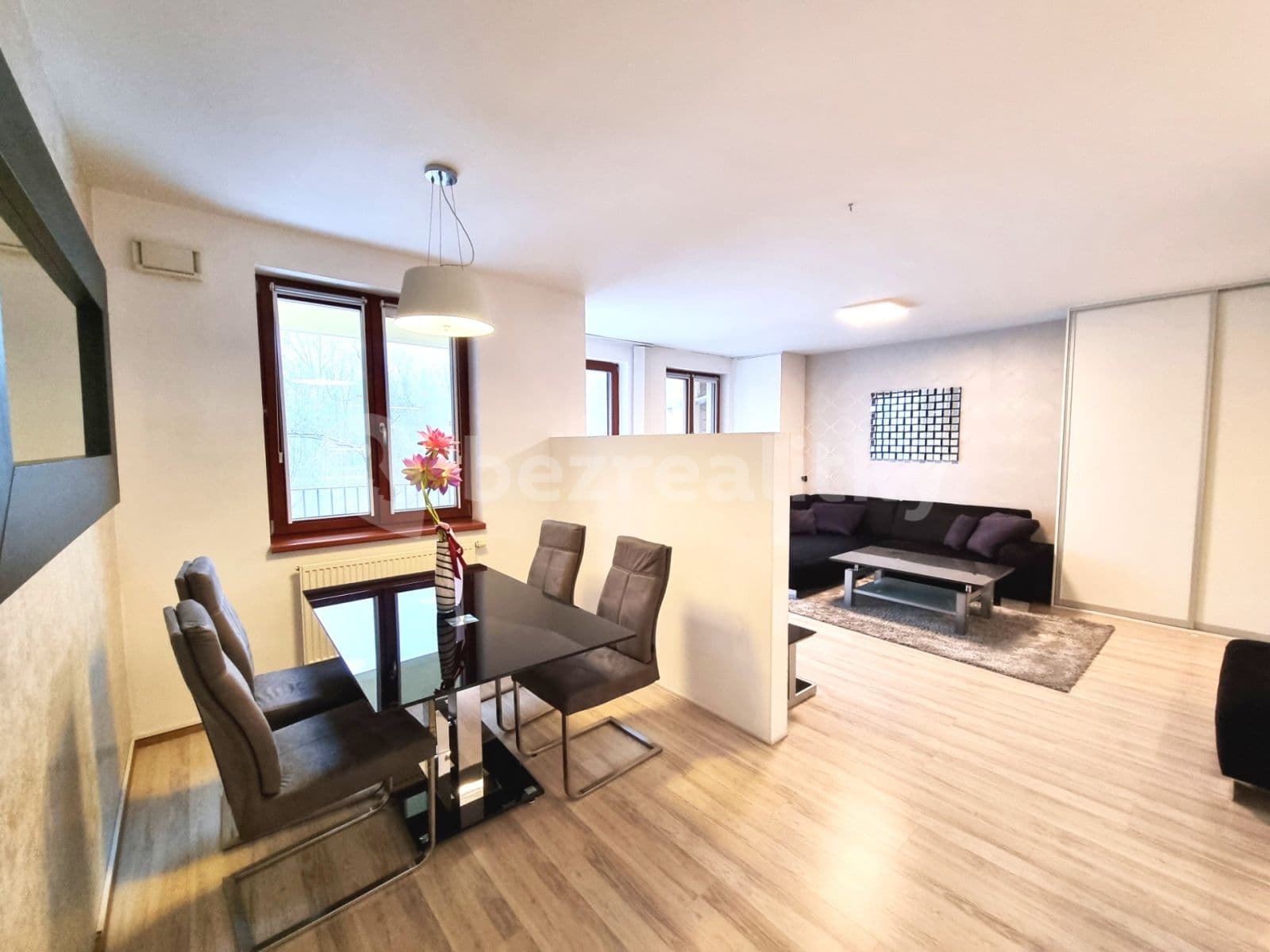 Prenájom bytu 3-izbový 92 m², K Náhonu, Praha, Praha Prenájom bytu 3-izbový 92 m², K Náhonu, Praha, Praha