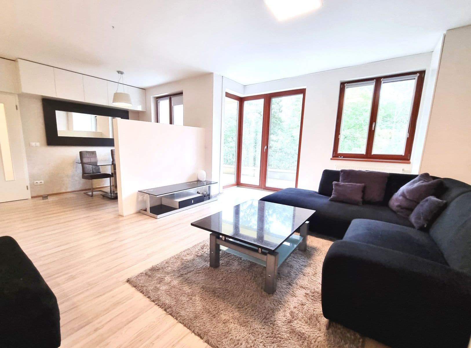 Prenájom bytu 3-izbový 92 m², K Náhonu, Praha, Praha Prenájom bytu 3-izbový 92 m², K Náhonu, Praha, Praha