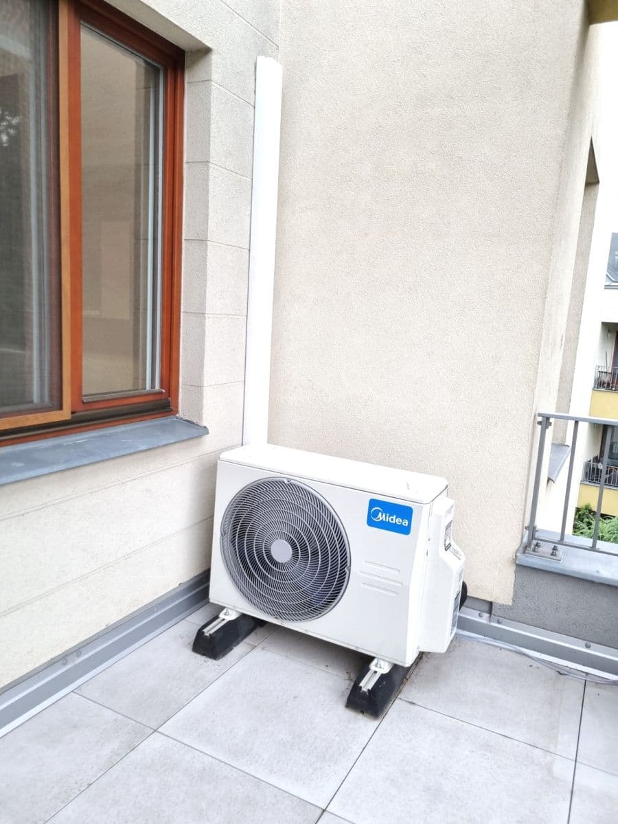 Prenájom bytu 3-izbový 92 m², K Náhonu, Praha, Praha Prenájom bytu 3-izbový 92 m², K Náhonu, Praha, Praha