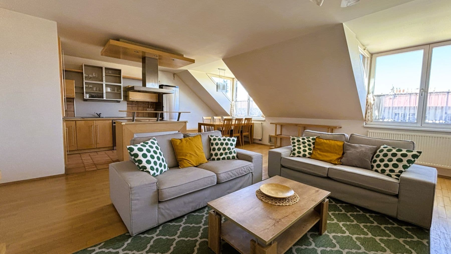 Prenájom bytu 5-izbový 240 m², Přemyslovská, Praha, Praha Prenájom bytu 5-izbový 240 m², Přemyslovská, Praha, Praha
