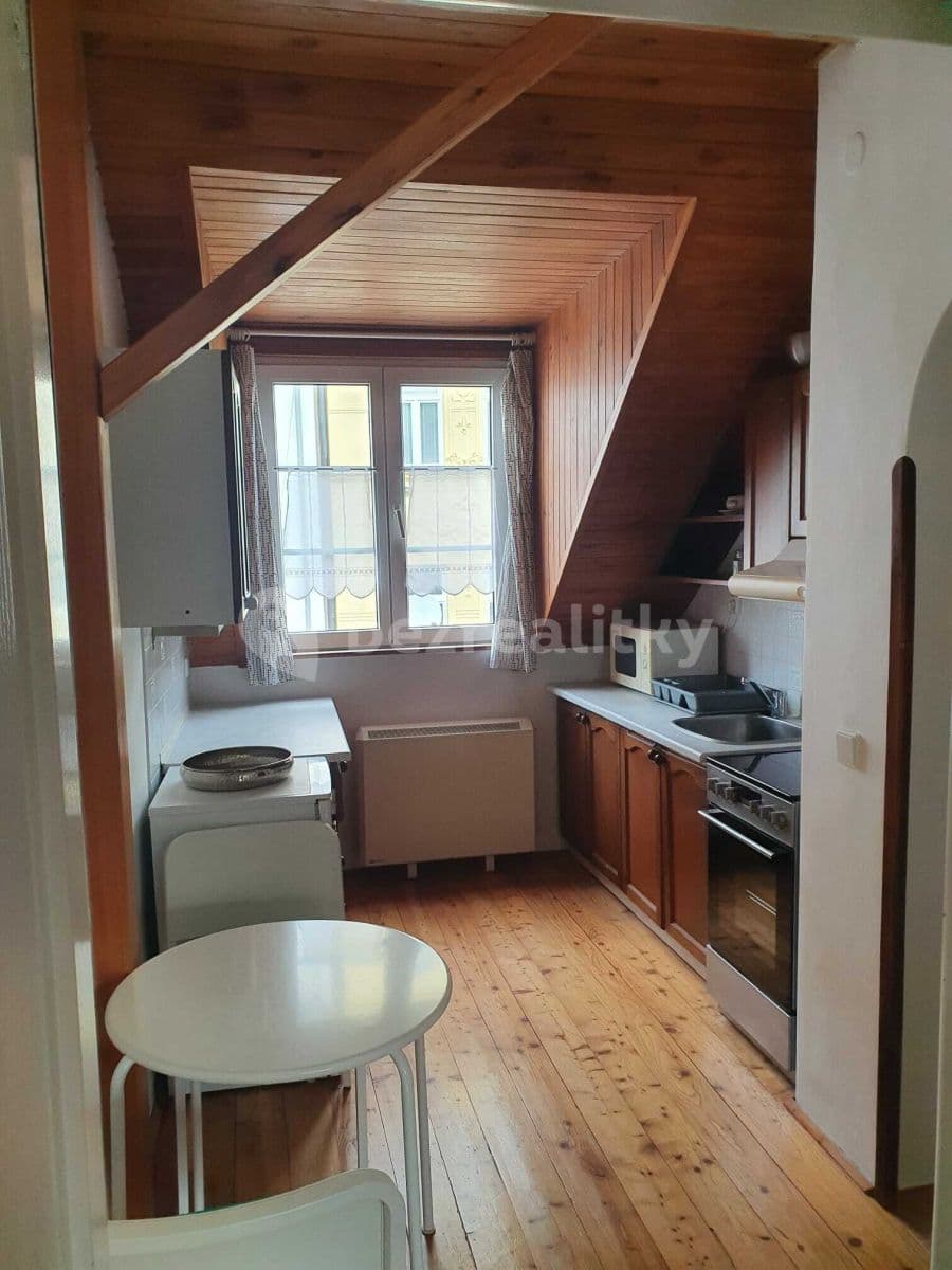 Prenájom bytu 1-izbový 33 m², Moravská, Karlovy Vary, Karlovarský kraj Prenájom bytu 1-izbový 33 m², Moravská, Karlovy Vary, Karlovarský kraj