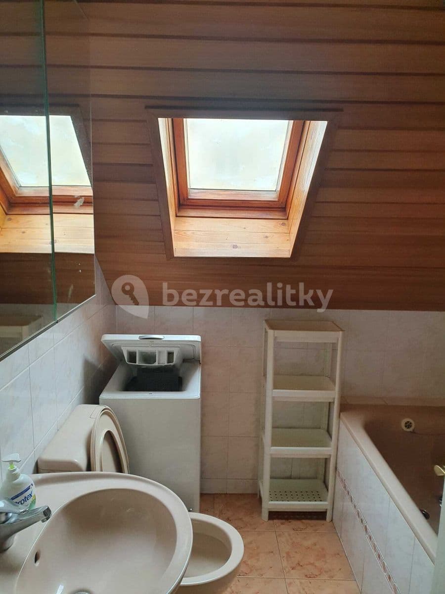 Prenájom bytu 1-izbový 33 m², Moravská, Karlovy Vary, Karlovarský kraj Prenájom bytu 1-izbový 33 m², Moravská, Karlovy Vary, Karlovarský kraj