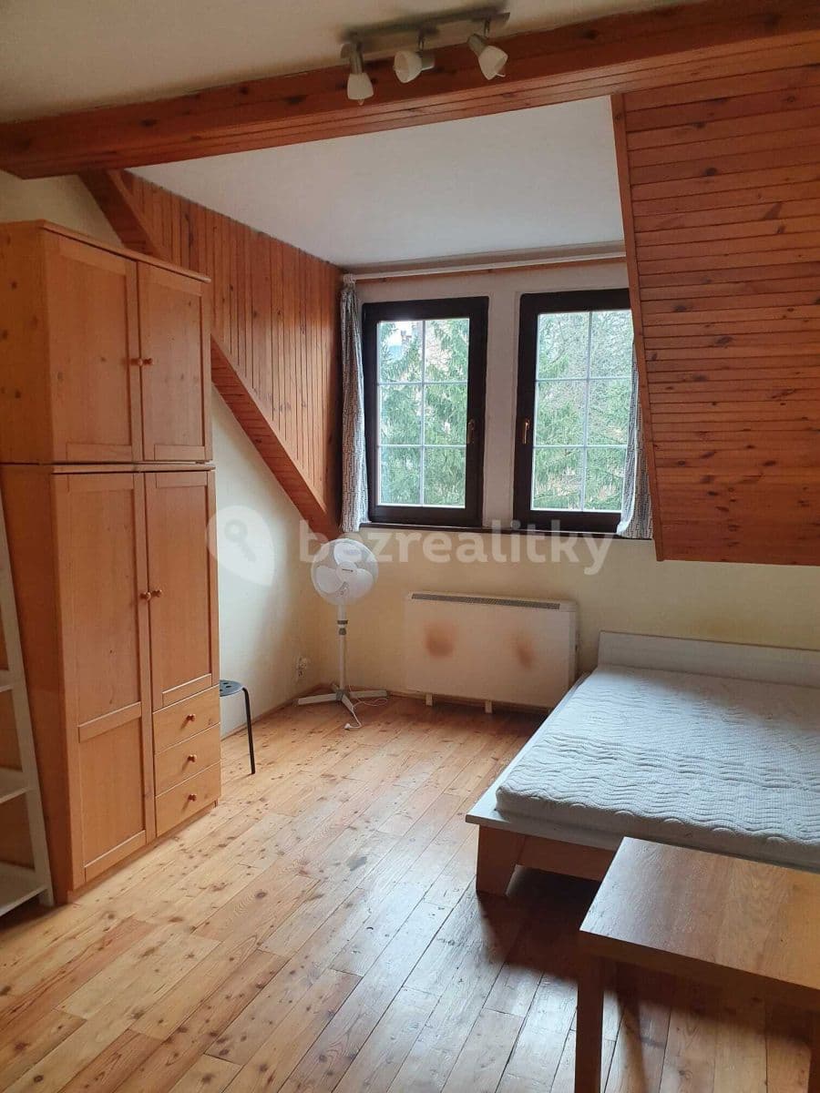 Prenájom bytu 1-izbový 33 m², Moravská, Karlovy Vary, Karlovarský kraj Prenájom bytu 1-izbový 33 m², Moravská, Karlovy Vary, Karlovarský kraj