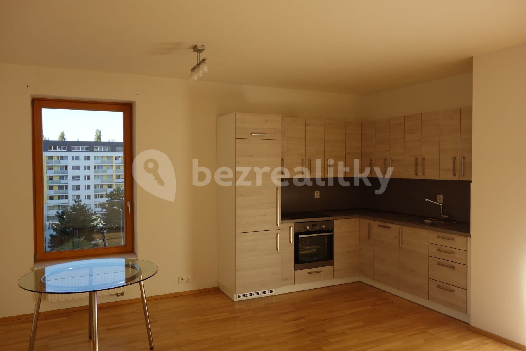 Prenájom bytu 2-izbový 55 m², Jeseniova, Praha, Praha Prenájom bytu 2-izbový 55 m², Jeseniova, Praha, Praha
