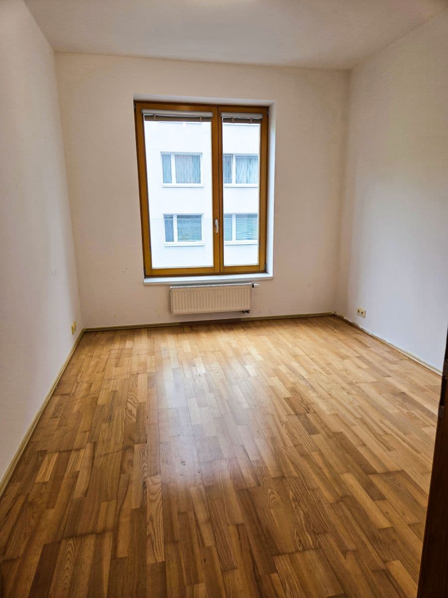 Prenájom bytu 2-izbový 55 m², Jeseniova, Praha, Praha Prenájom bytu 2-izbový 55 m², Jeseniova, Praha, Praha