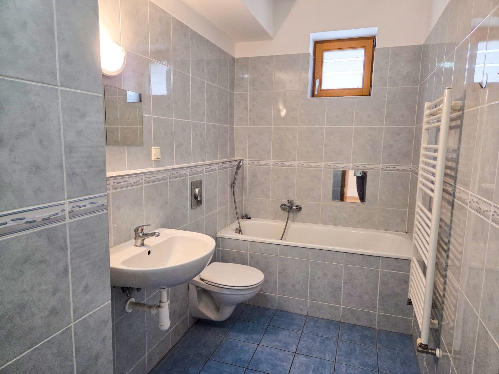 Prenájom bytu 2-izbový 55 m², Jeseniova, Praha, Praha Prenájom bytu 2-izbový 55 m², Jeseniova, Praha, Praha