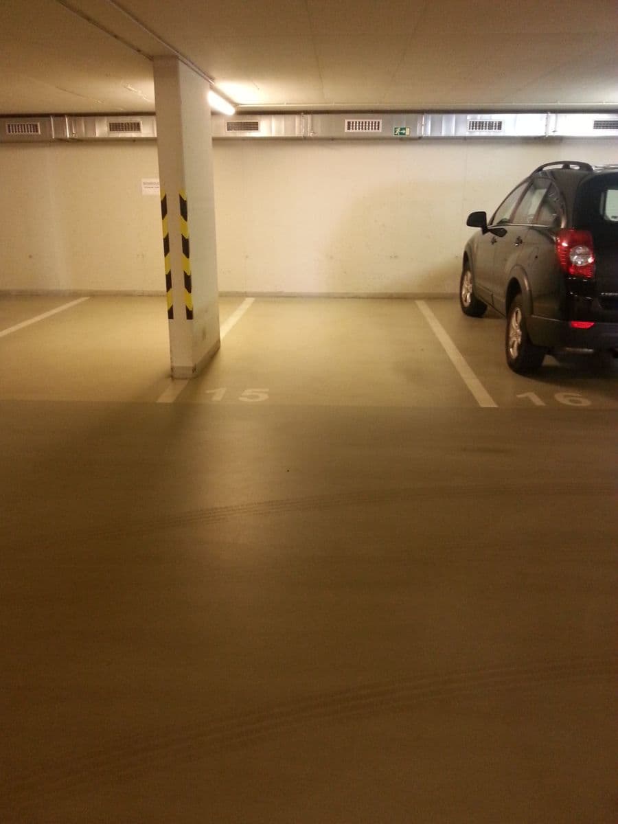 Prenájom bytu 2-izbový 55 m², Jeseniova, Praha, Praha Prenájom bytu 2-izbový 55 m², Jeseniova, Praha, Praha