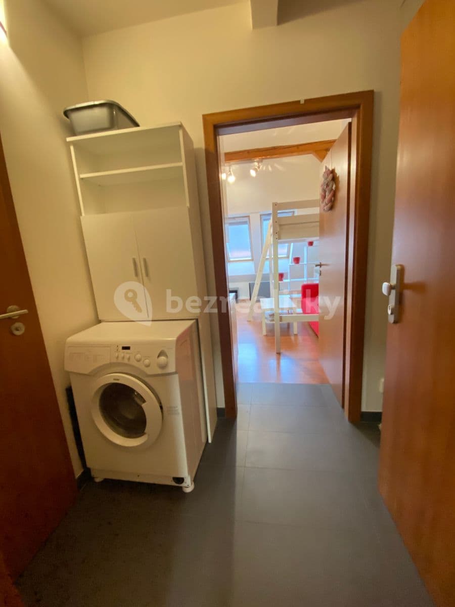 Prenájom bytu Garsoniéra 26 m², Biskupcova, Praha, Praha Prenájom bytu Garsoniéra 26 m², Biskupcova, Praha, Praha