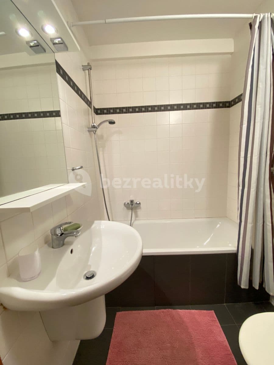 Prenájom bytu Garsoniéra 26 m², Biskupcova, Praha, Praha Prenájom bytu Garsoniéra 26 m², Biskupcova, Praha, Praha