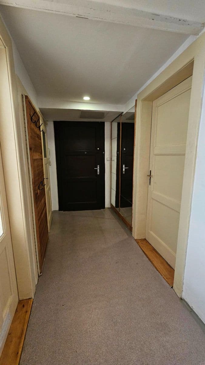 Prenájom bytu 3-izbový 68 m², Na Sypkém, Praha, Praha Prenájom bytu 3-izbový 68 m², Na Sypkém, Praha, Praha