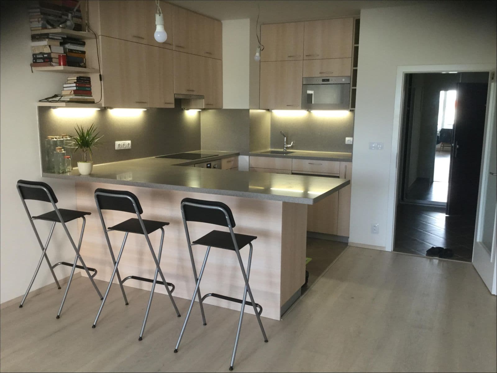 Prenájom bytu 2-izbový 60 m², Sazovická, Praha, Praha Prenájom bytu 2-izbový 60 m², Sazovická, Praha, Praha