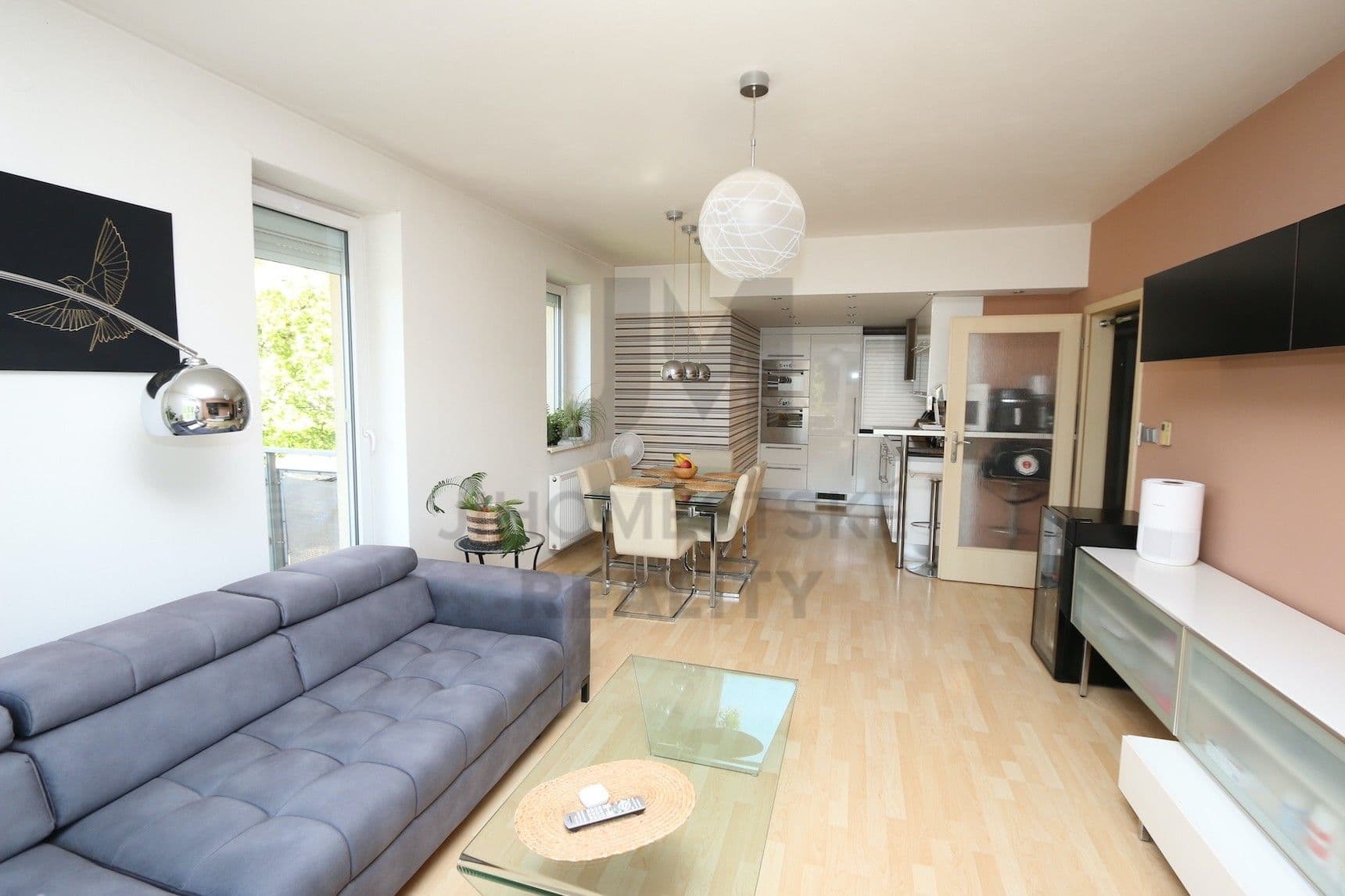 Prenájom bytu 3-izbový 76 m², Rižská, Praha, Praha Prenájom bytu 3-izbový 76 m², Rižská, Praha, Praha