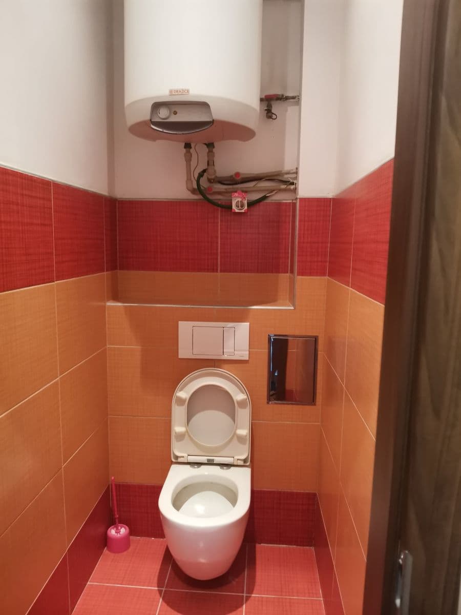 Prenájom bytu 3-izbový 65 m², Mrázovka, Praha, Praha Prenájom bytu 3-izbový 65 m², Mrázovka, Praha, Praha