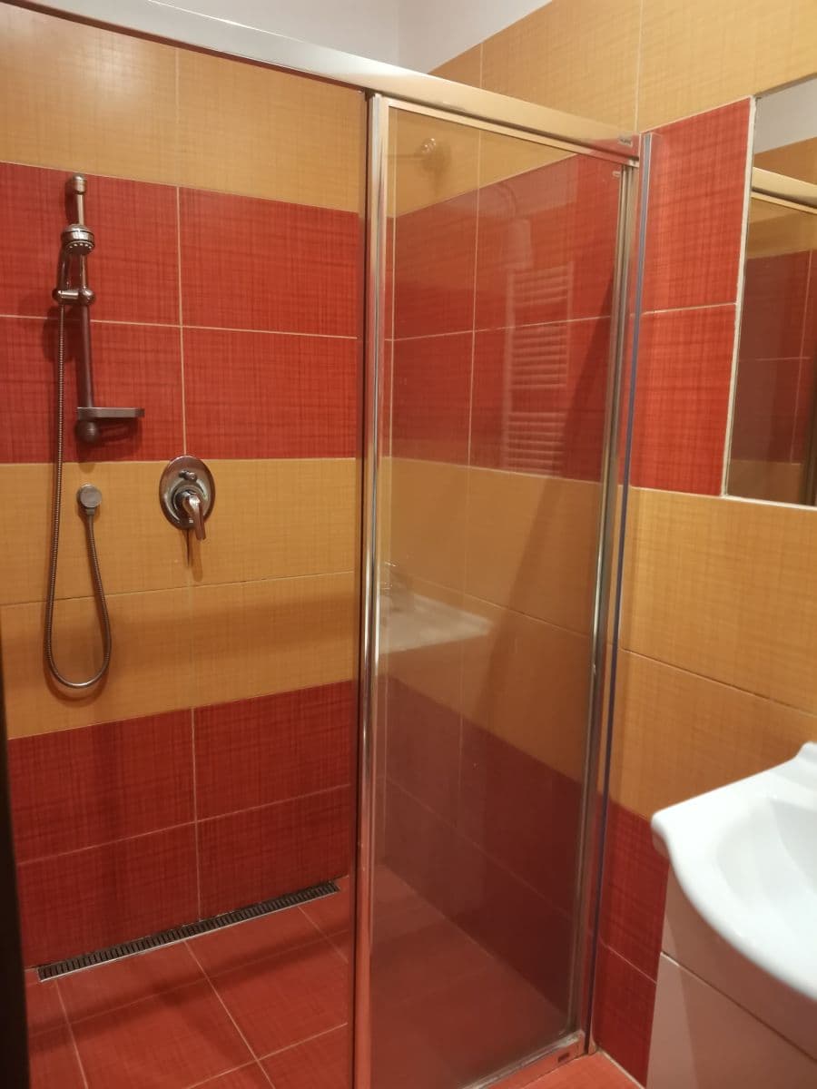 Prenájom bytu 3-izbový 65 m², Mrázovka, Praha, Praha Prenájom bytu 3-izbový 65 m², Mrázovka, Praha, Praha