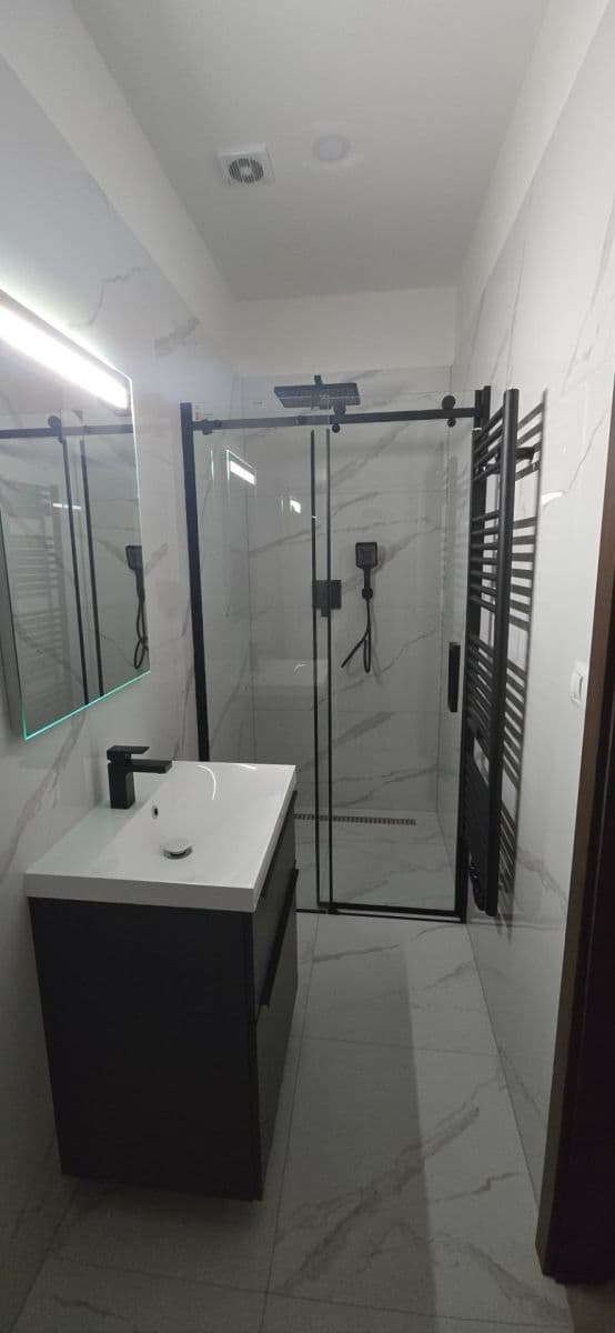 Prenájom bytu 3-izbový 65 m², Mrázovka, Praha, Praha Prenájom bytu 3-izbový 65 m², Mrázovka, Praha, Praha