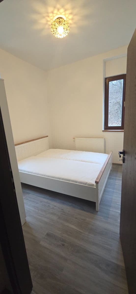 Prenájom bytu 3-izbový 65 m², Mrázovka, Praha, Praha Prenájom bytu 3-izbový 65 m², Mrázovka, Praha, Praha