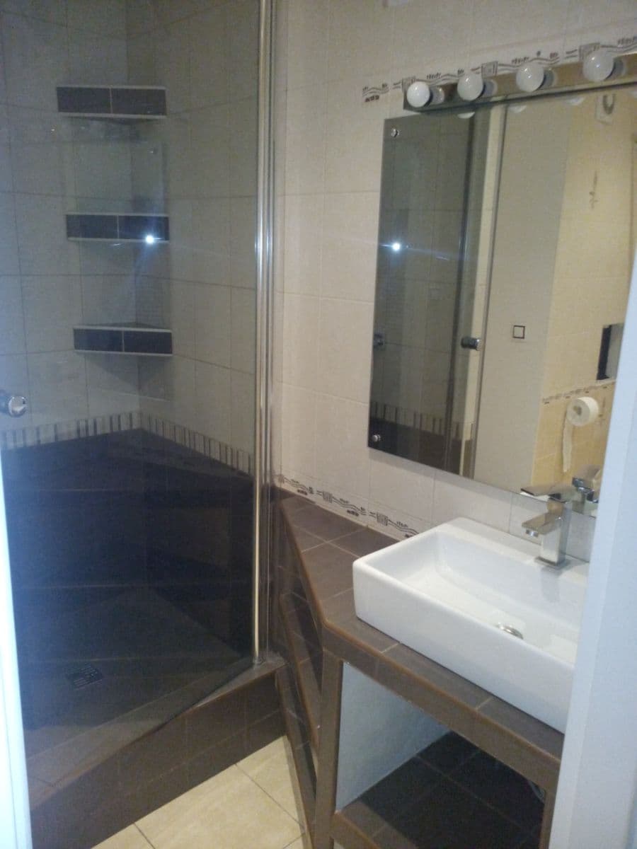 Prenájom bytu 2-izbový 43 m², Pohnertova, Praha, Praha Prenájom bytu 2-izbový 43 m², Pohnertova, Praha, Praha