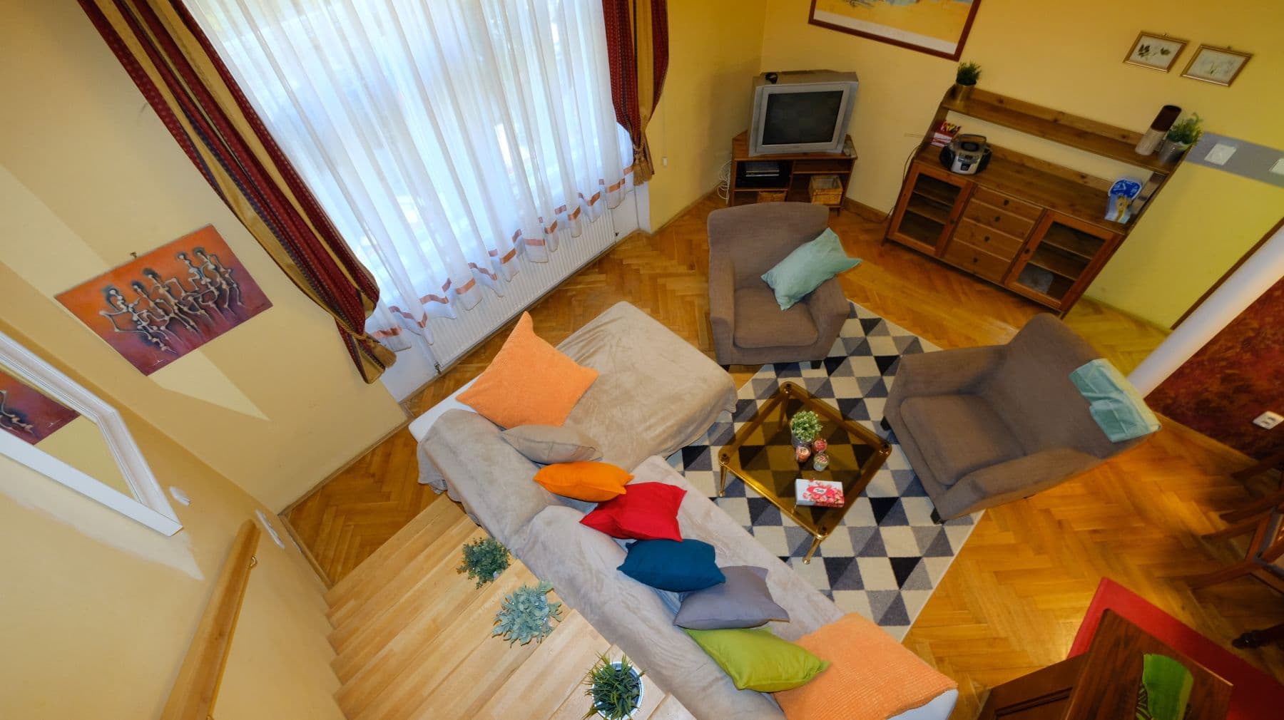 Prenájom bytu 3-izbový 110 m², Šmilovského, Praha, Praha Prenájom bytu 3-izbový 110 m², Šmilovského, Praha, Praha