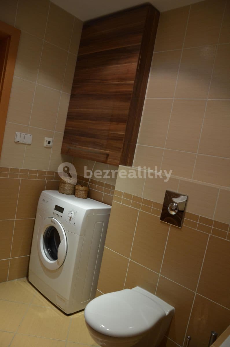 Prenájom bytu 1-izbový 34 m², Praha, Praha Prenájom bytu 1-izbový 34 m², Praha, Praha