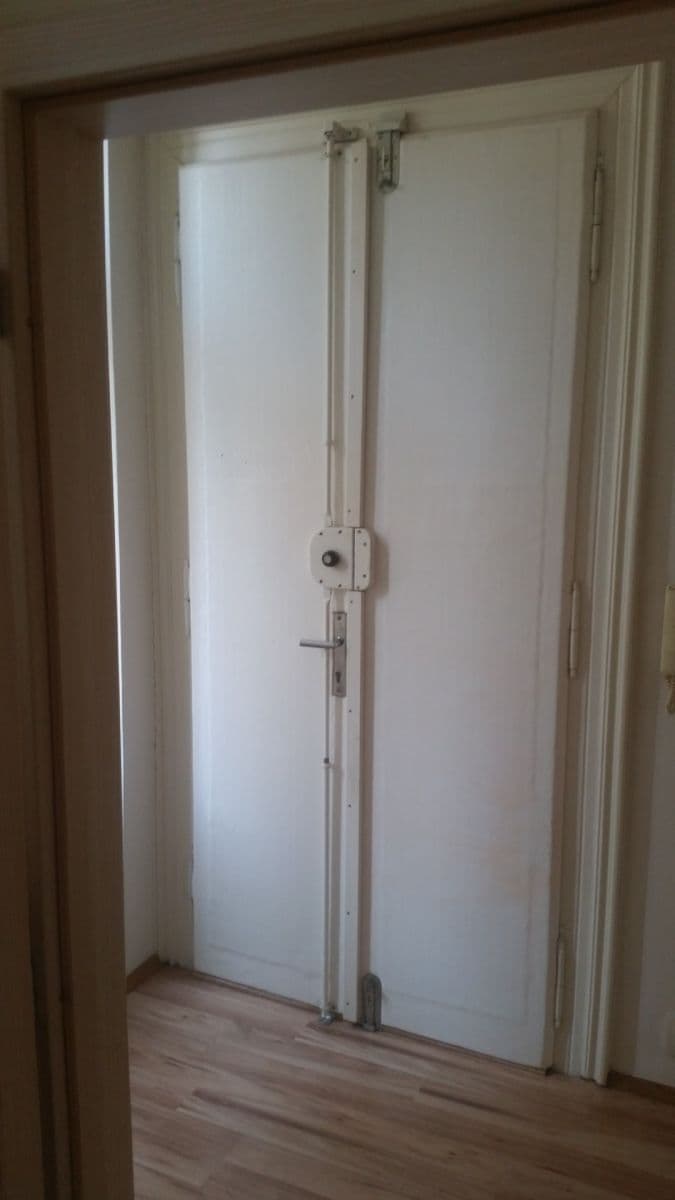 Prenájom bytu 2-izbový 60 m², Mikovcova, Praha, Praha Prenájom bytu 2-izbový 60 m², Mikovcova, Praha, Praha