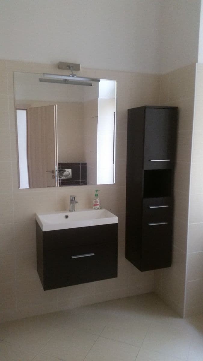 Prenájom bytu 2-izbový 60 m², Mikovcova, Praha, Praha Prenájom bytu 2-izbový 60 m², Mikovcova, Praha, Praha
