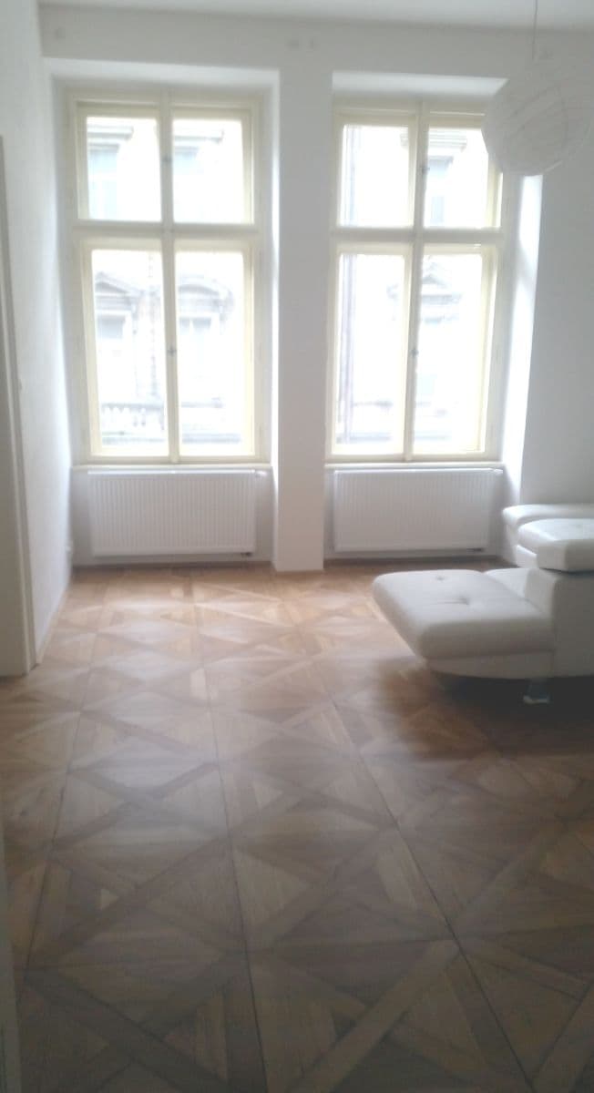Prenájom bytu 2-izbový 60 m², Mikovcova, Praha, Praha Prenájom bytu 2-izbový 60 m², Mikovcova, Praha, Praha