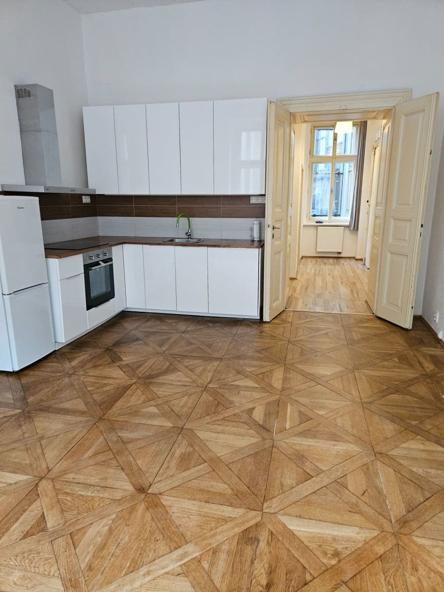 Prenájom bytu 2-izbový 60 m², Mikovcova, Praha, Praha Prenájom bytu 2-izbový 60 m², Mikovcova, Praha, Praha