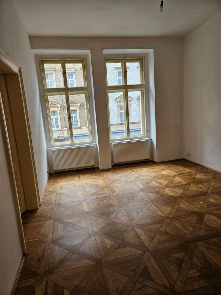 Prenájom bytu 2-izbový 60 m², Mikovcova, Praha, Praha Prenájom bytu 2-izbový 60 m², Mikovcova, Praha, Praha